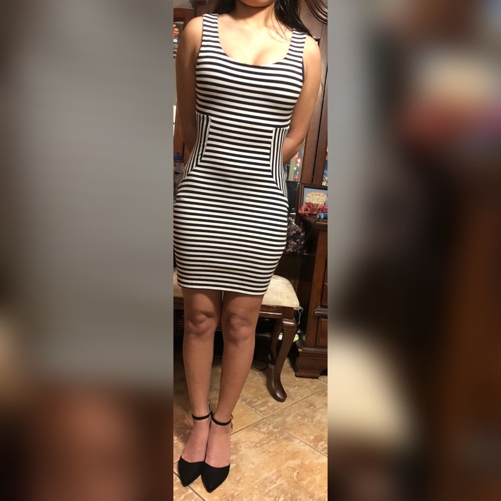 Striped fitted dress 🤗♥️👸🏻